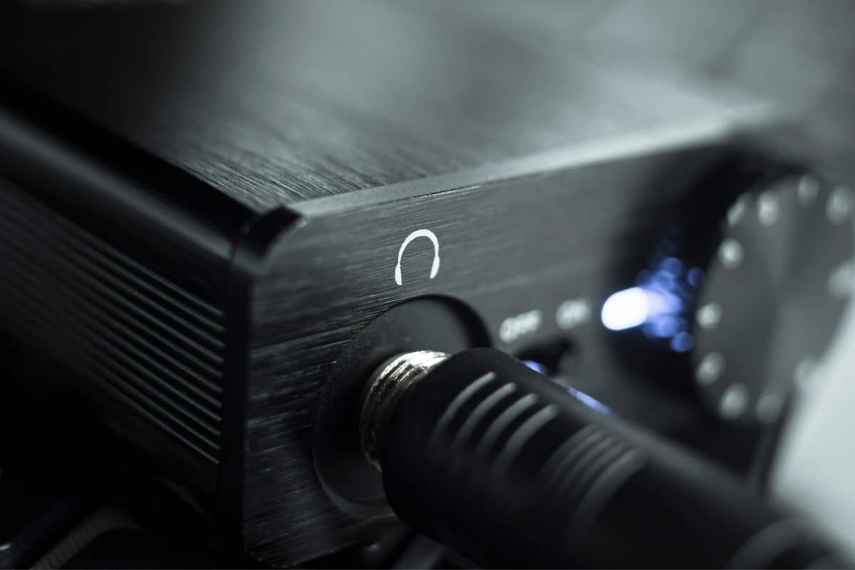 Can Headphone Amp Damage Headphones? (And how to avoid it) Ear Rockers