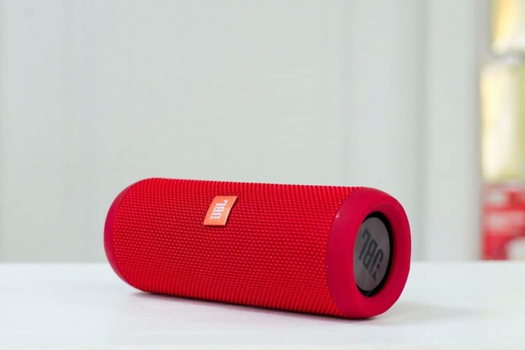 why-your-bluetooth-speakers-keep-cutting-out-solved-ear-rockers