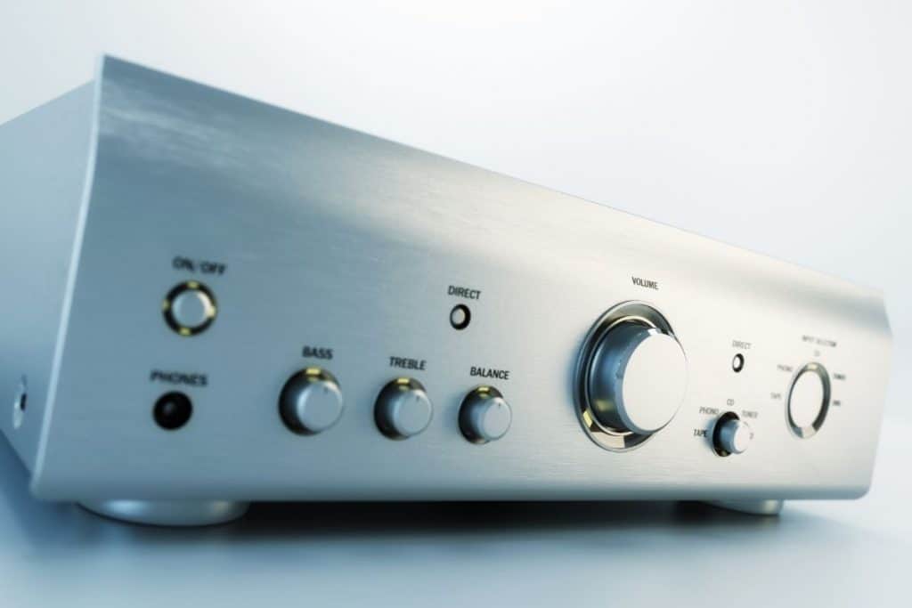 Do You Need an Amp for Bookshelf Speakers? Ear Rockers