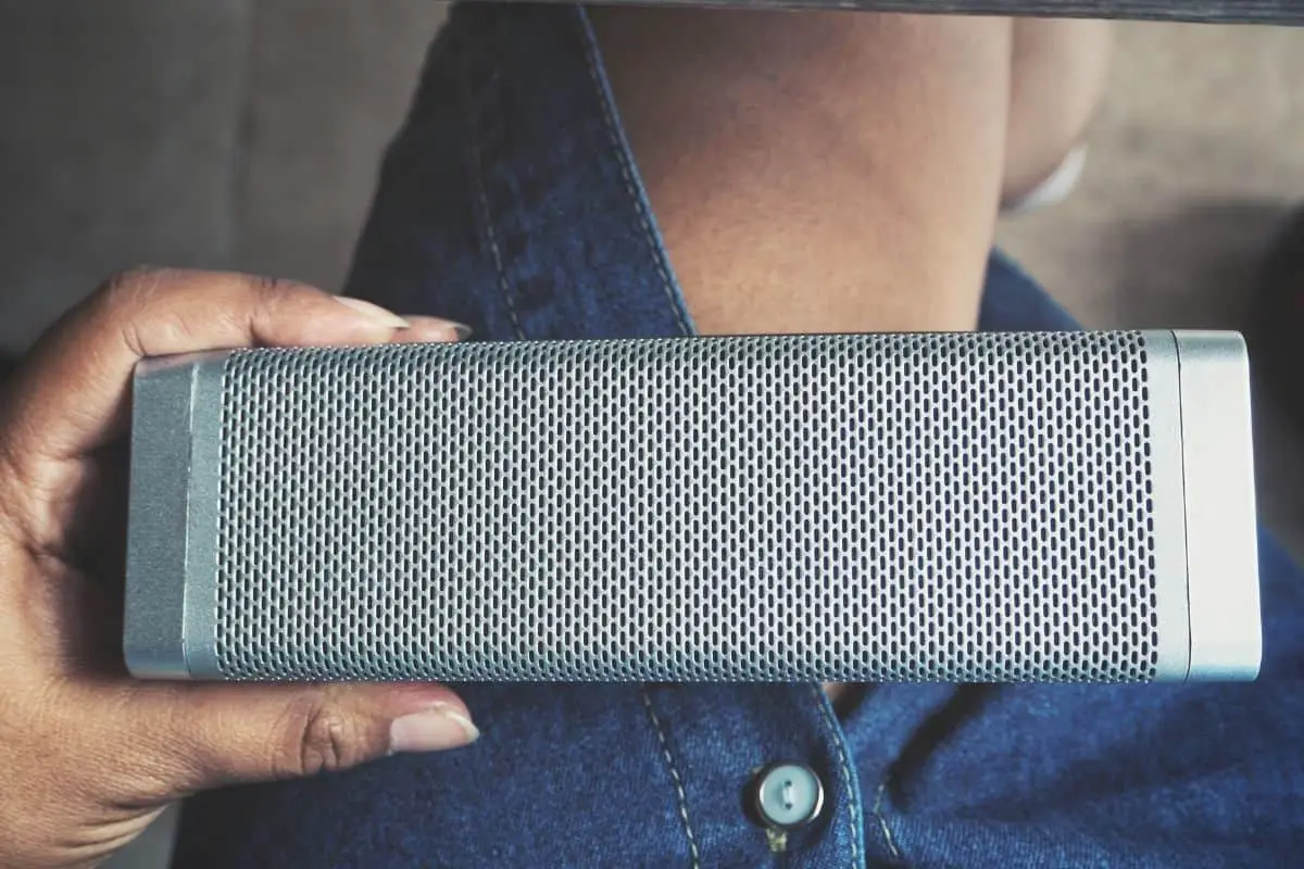 How Long Do Bluetooth Speakers Last? (Let’s Compare) Ear Rockers