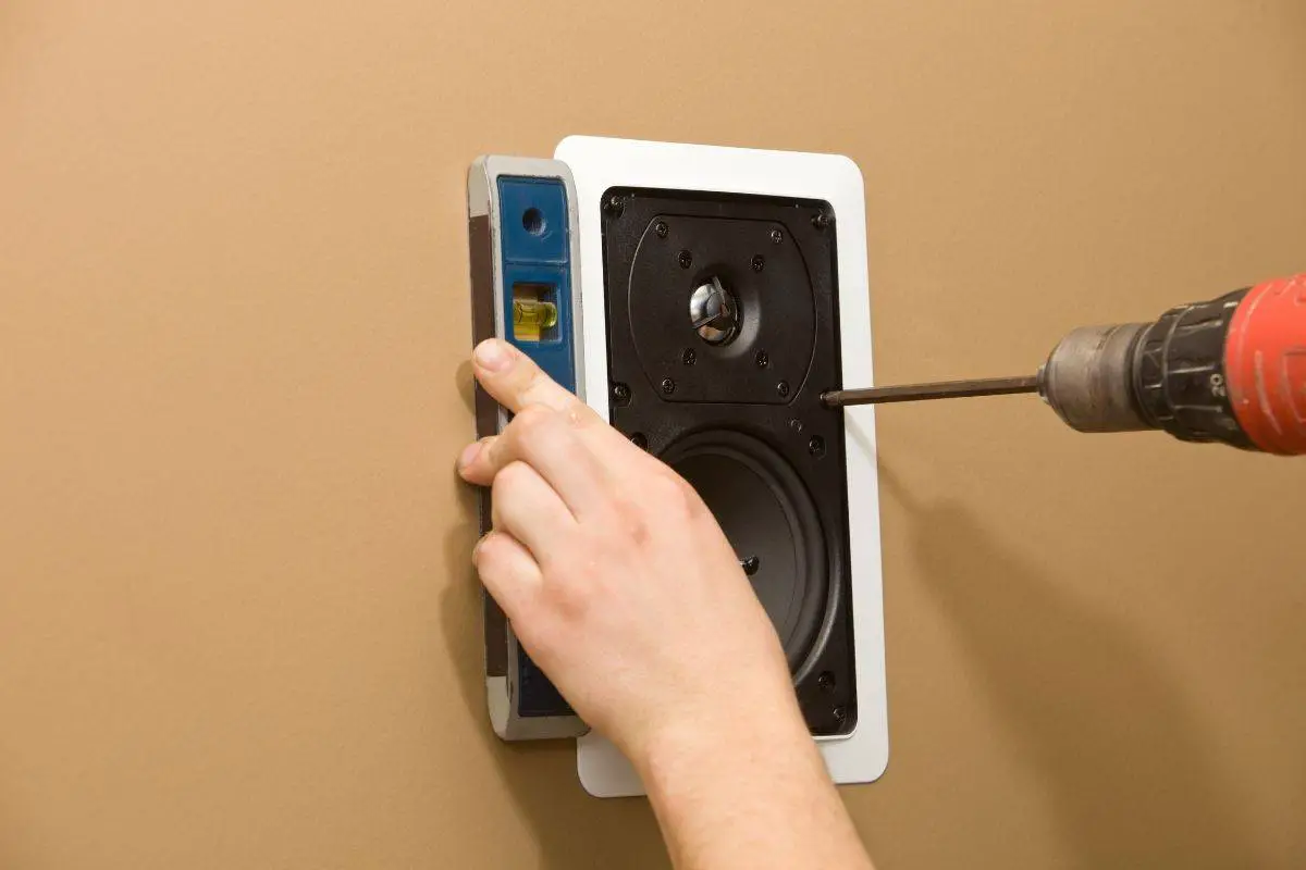Installing a wall speaker