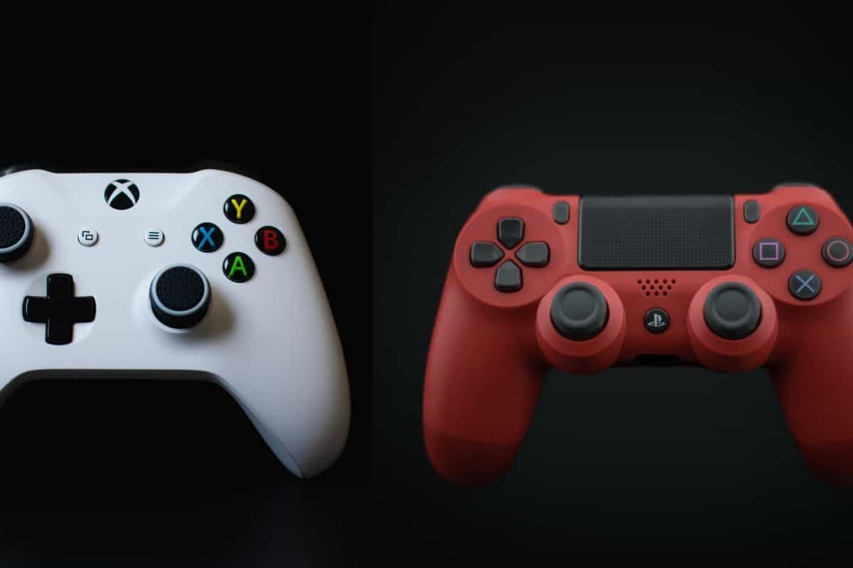 Playstation and xBox controllers