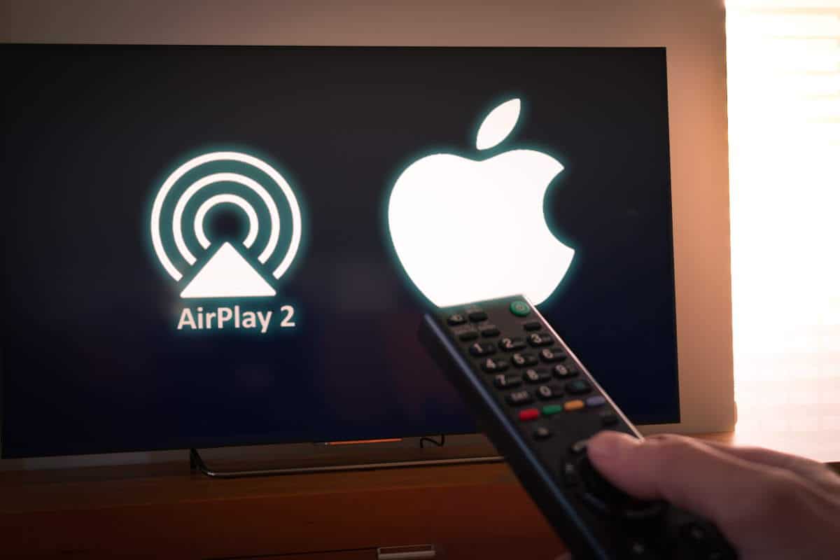 Airplay 2 icon on TV