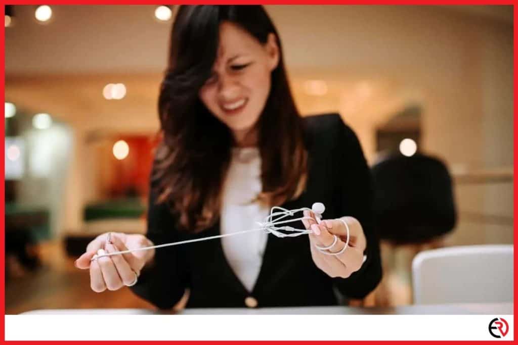 11 Tips to Stop Headphone Wires from Twisting and Tangling Ear Rockers